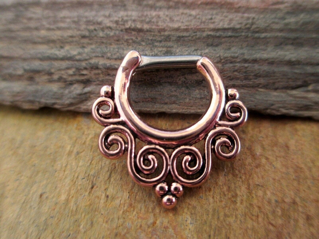 Gold clicker septum on sale ring