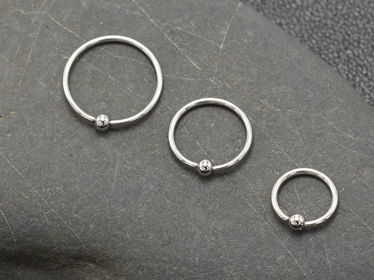 Silver Classic Captive Bead Ring